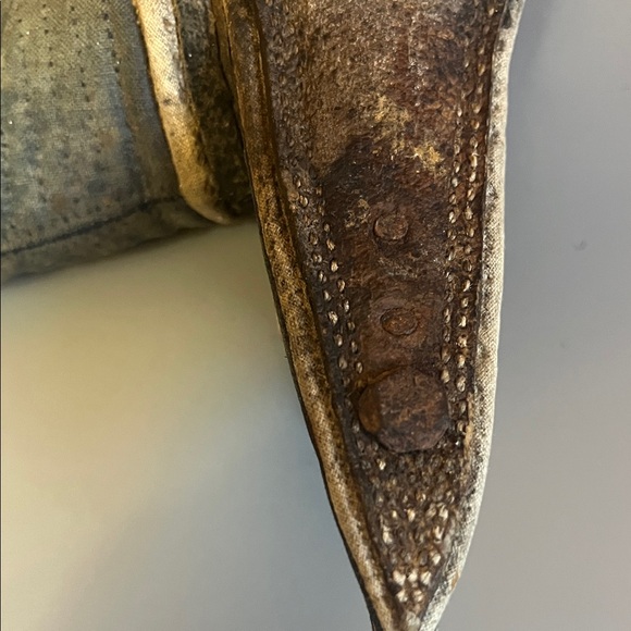 Antique Embroidered Blue and Cream Lotus Shoes - extremely rare - Picture 11 of 14